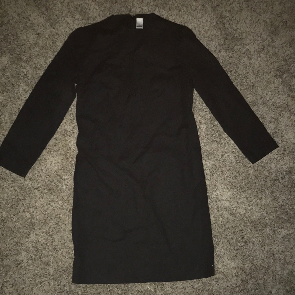 Longs sleeve black dress